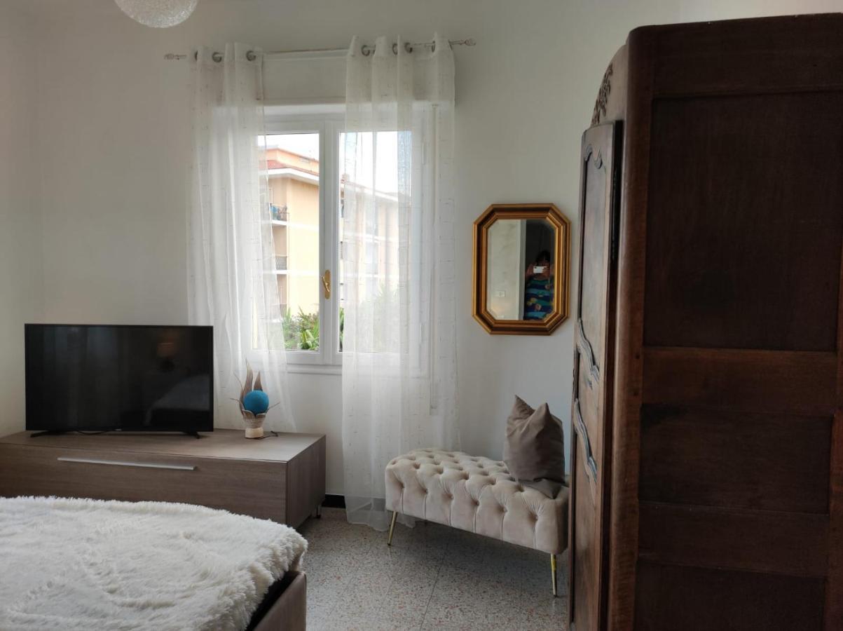 Appartamento Vicino Al Mare Con Parcheggio Riva Ligure Exterior photo